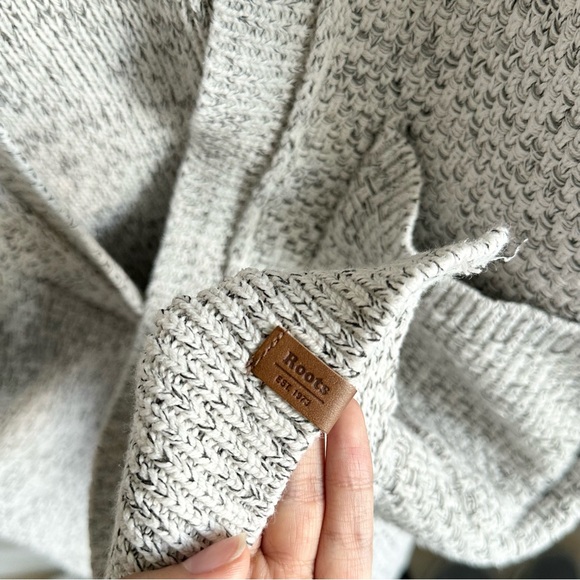 roots grey cardigan - Picture 3 of 7